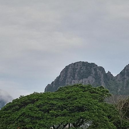 Vang Vieng Chanthala Hotel 1 エクステリア 写真