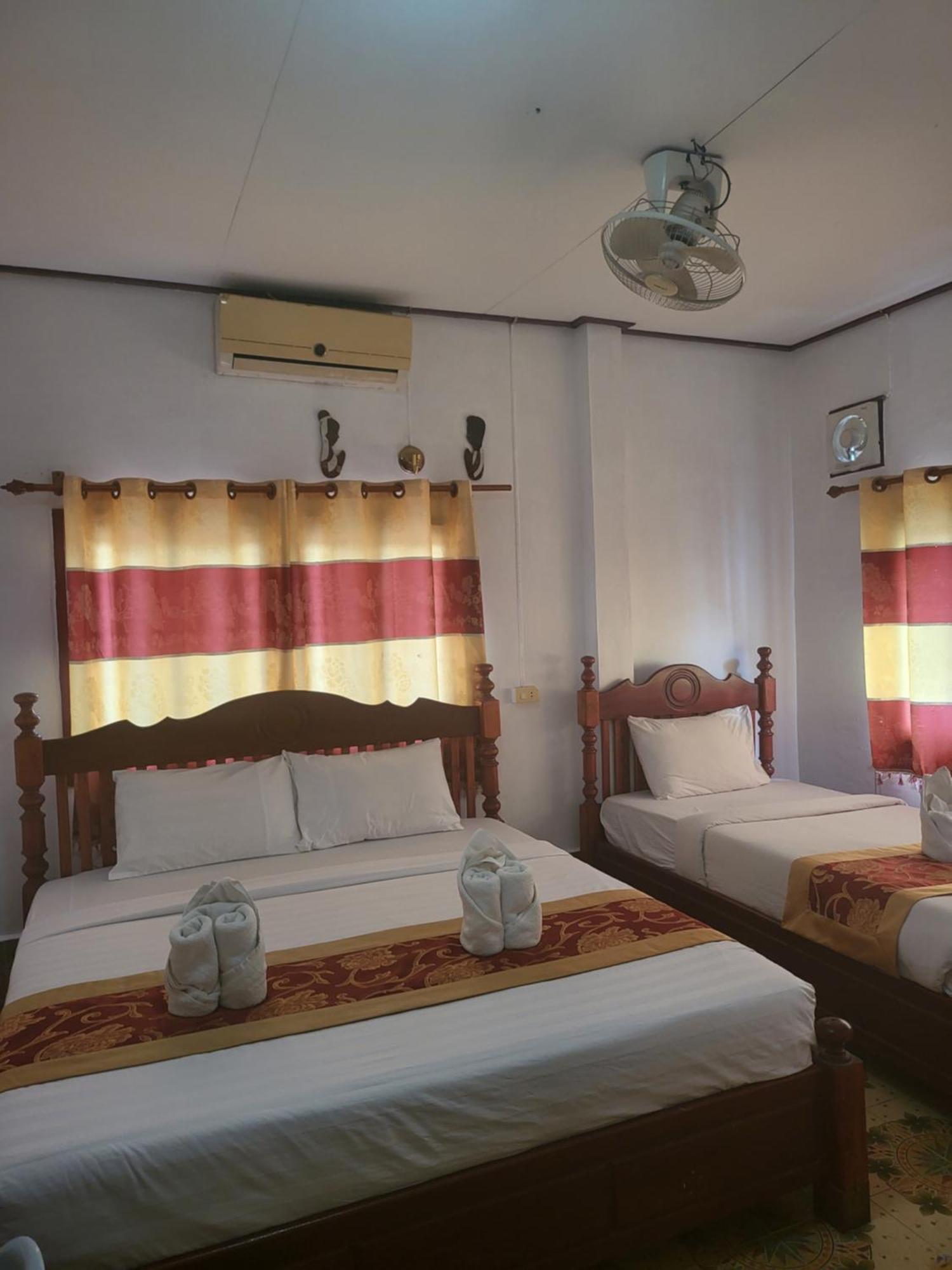 Vang Vieng Chanthala Hotel 1 エクステリア 写真