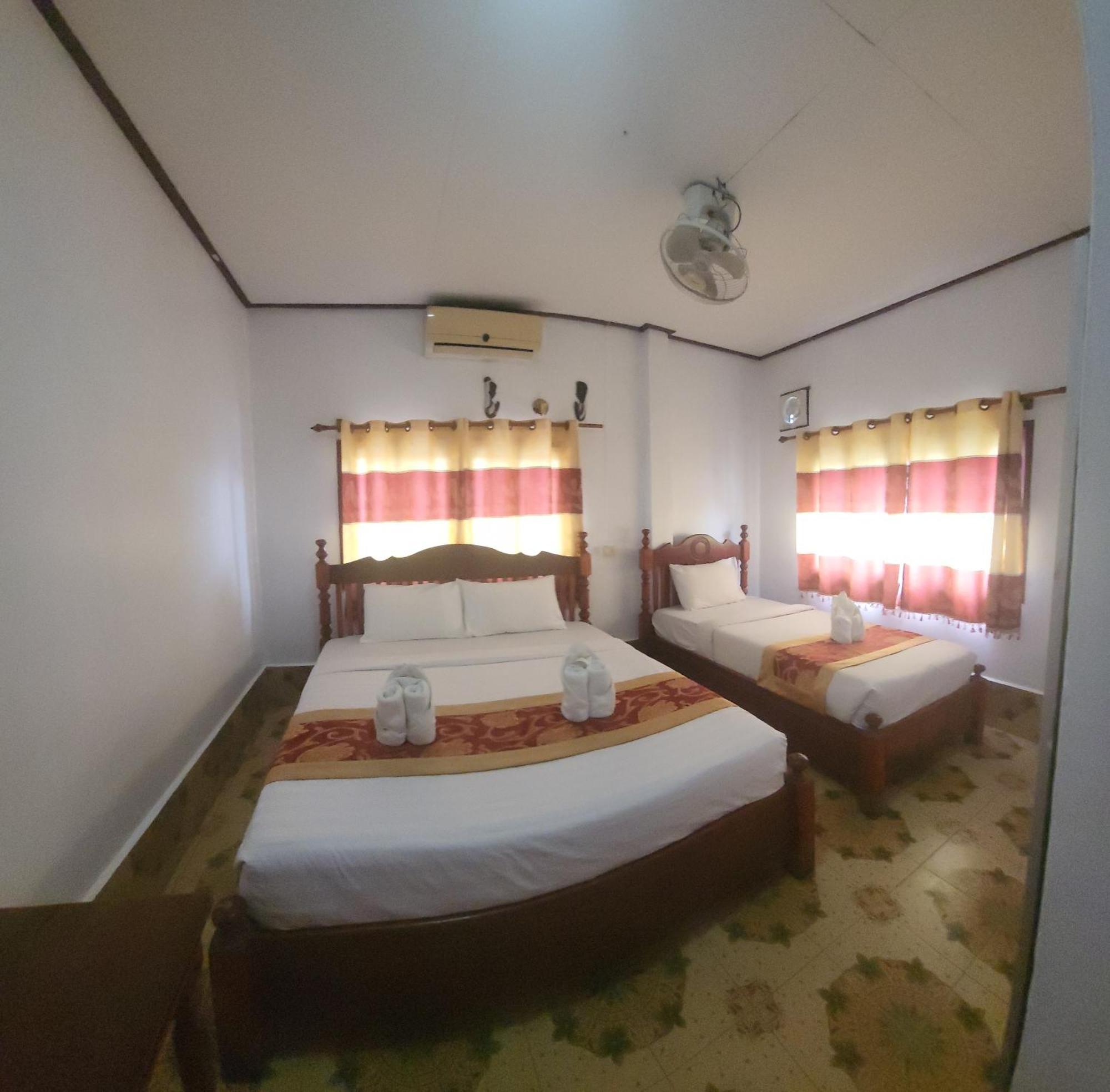 Vang Vieng Chanthala Hotel 1 エクステリア 写真